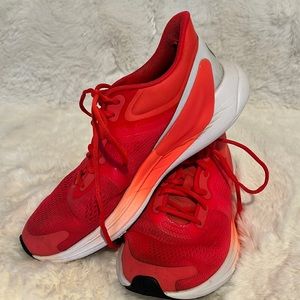 Lululemon size 7.5 orange running shoes